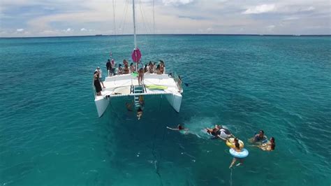 Island Magic Catamarans: Embrace the Tranquility of the Ocean
